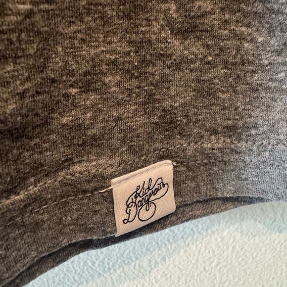 Kid Dangerous NWT USA Drinking Team T-Shirt size large - Picture 4 of 4